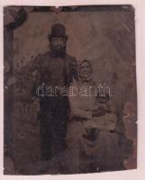 cca 1900 Zsidó családról készült ferrotípia / Jewish family ferrotyp photo 6x8 cm