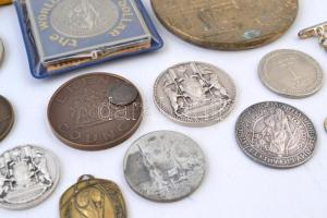 14db-os vegyes külföldi emlékérem és katonai emlékérem tétel, közte Amerikai Egyesült Államok DN &qu...