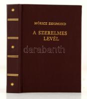 Móricz Zsigmond: A szerelmes levél. Bp., 1974, Szépirodalmi. Minikönyv, mbőr kötésben, jó állapotban.