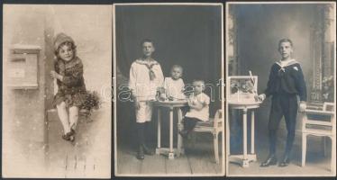 Kb. 100 db RÉGI gyerek motívumos képeslap, néhány litho és fotó, vegyes minőség / Cca. 100 pre-1945 child motive postcards, some litho and photo, mixed quality