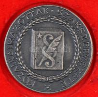 9db-os vegyes nagyrészt magyar emlékérem és plakett tétel, közte Kósa István (1953-) 2001. "Ric...