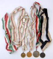 31db-os vegyes főként magyar sportérem és jelvény tétel, közte 1948. "Pesti Hazai Első Takarékp...