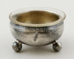 Ezüst fűszertartó csiszolt üvegbetéttel, kis horpadással,   Ag, jelzett, nettó:18gr., d:4cm/ Silver spice holder with frosted glass insert, small dents, Ag, marked, net: 18gr, d. 4cm