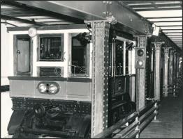 cca 1975 Budapest, MILLFAV, 3 db vintage fotó a kis földalatti vasútról, 18x24 cm