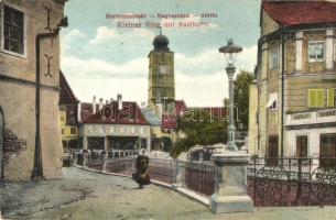 Nagyszeben, Hermannstadt, Sibiu; Kleiner Ring, Raththurm / Kis körút, várostorony, Adolf Göbbel üzelete / square, tower, shop (kopott sarkak / worn corners)