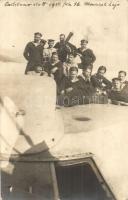 1915 SMS Monarch partvédő páncélosának matrózai gépfegyverrel a fedélzeten, Castelnuovo előtt / K.u.K. Kriegsmarine, mariners with machine gun on board of SMS Monarch the Monarch-class coastal defense ship, photo