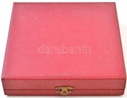 Borsos Miklós (1906-1990) 1972. "25 éves a Szövetkezeti Fa és Papíripar" Br plakett, erede...