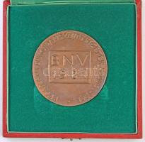 Borsos Miklós (1906-1990) 1981 "Budapesti Könnyűipari Szövetkezetek Szövetsége" Br plakett...