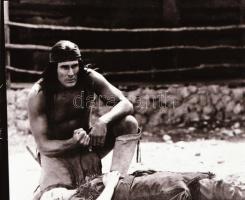 ,,Ulzana" című film állóképei, 20 db negatív, ezekről készültek a mozik előcsarnokában kiállíto...