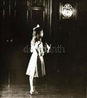 ,,Őszi szonáta" című film állóképei, 15 db negatív, ezekről készültek a mozik előcsarnokában ki...