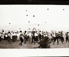 ,,Allegro Barbaro" című film állóképei, 16 db negatív, ezekről készültek a mozik előcsarnokában...