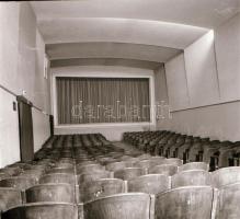 1973 Budapest, a BOCSKAI mozi külső-belső felvételei, 4 db szabadon felhasználható vintage negatív, ...