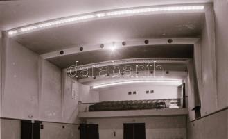 1973 Budapest, a BOCSKAI mozi külső-belső felvételei, 4 db szabadon felhasználható vintage negatív, ...