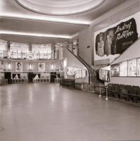 1973 Budapest, a CORVIN mozi külső-belső felvételei, 9 db szabadon felhasználható vintage negatív, 6...