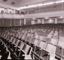 1973 Budapest, a CORVIN mozi külső-belső felvételei, 9 db szabadon felhasználható vintage negatív, 6...