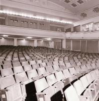 1973 Budapest, a CORVIN mozi külső-belső felvételei, 9 db szabadon felhasználható vintage negatív, 6...