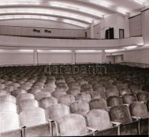 1973 Budapest, a KÁRPÁT mozi külső-belső felvételei, 4 db szabadon felhasználható vintage negatív, 6x7 cm