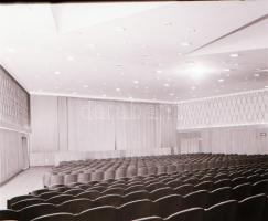 1973 Budapest, a VILÁGOSSÁG mozi külső-belső felvételei, 6 db szabadon felhasználható vintage negatí...