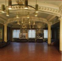 1973 Budapest, a VÖRÖS CSILLAG mozi külső-belső felvételei, 8 db szabadon felhasználható vintage neg...