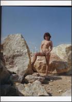 cca 1985 Napozós fényképek, jelzés nélküli fotóművészeti alkotások, 2 db korabeli negatívról készült...