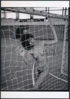 cca 1978 Sporthalászok hálójában ficánkolva, jelzés nélküli fotóművészeti alkotások, 3 db korabeli negatívról készült mai nagyítások, 25x18 cm / 3 erotic photos, 25x18 cm