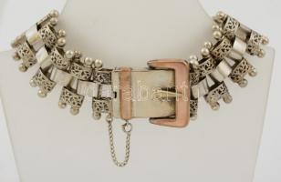 Ezüst(Ag) óraszíj-utánzatú karkötő, jelzett, h: 19 cm, nettó: 42,9 g