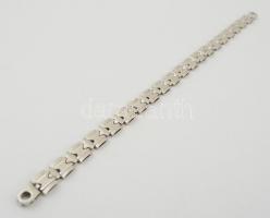 Ezüst(Ag) bordás szemű karlánc, jelzett, h: 20,5 cm, nettó: 8,9 g