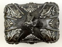 Berndorf gazdagon díszített alpakka díszdoboz, kulcs nélkül, szép állapotban, jelzett, 16x12x15 cm