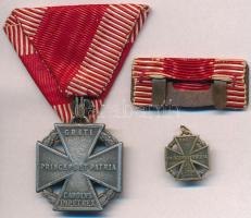 1916. "Károly-csapatkereszt" cink kitüntetés mellszalaggal, Br miniatűrrel és szalagsávval...