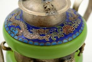 Jádéval és rekeszzománccal díszített fém teáskanna, tetején apró majomfigurával, m: 12 cm