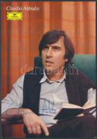 Claudio Abbado (1933-2014) karmester aláírása őt magát ábrázoló fotólapon