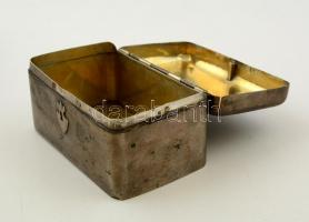 Antik ezüst (Ag.) doboz, zár és kulcs nélkül, kis hibákkal, kisebb kb. 1.5 centiméteres repedéssel a...