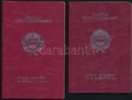 cca 1970 2 db vörös útlevél eltérő méretben / 2 passport for communist countries