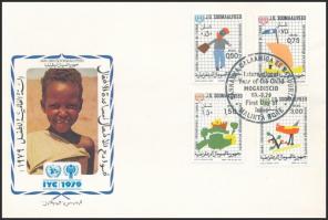 Nemzetközi Gyermekév sor + blokk 2 db FDC-n International Children's Year set + block 2 FDC