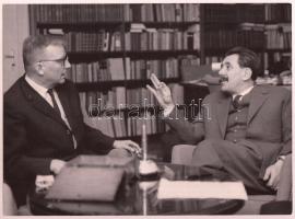 1965 Dmitrij Sosztakovics és Aczél György, fotó, hátulján feliratozva, 18×13 cm