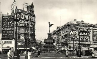 30 db főként RÉGI angol városképes lap / 30 mostly pre-1945 British town-view postcards