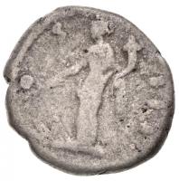 5db római denár, közte Róma / Antoninus Pius 139. Denár Ag (2,18g); Róma / II. Faustina 145-161. Den...