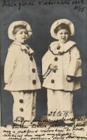 1902 Child actors in costume, photo