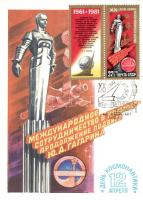 10 db MODERN motívumos képeslap; űrhajózás / 10 modern motive postcards; astronautics