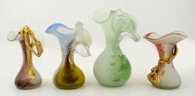 Dekoratív üveg vázák ( 4db), plasztikus díszítéssekkel, több rétegű, hibátlan, m:15-24 cm