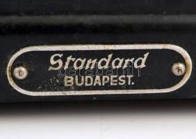 Retró bakelit telefon, tárcsával, régi csatlakozóval