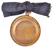 1894. Kossuth Lajos halála alkalmából készített gyászolói Br medál, füllel, arcképpel, fekete szalag...
