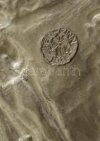 Gazdagon díszített német ón tányér, jelzett, d: 24,5 cm