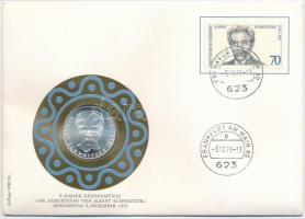 NSZK 1975G 5M Ag Albert Schweitzer lezárt, bélyeges, bélyegzős borítékban T:1- patina FRG 1975G 5 Mark Ag Albert Schweitzer coin is sealed envelope with stamps C:AU