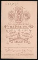 cca 1900 Fiatalember portréja, keményhátú fotó Klösz György budapesti műterméből, 10,5×6,5 cm