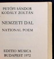 Petőfi Sándor, Kodály Zoltán: Nemzeti dal. Bp., 1972, Editio Musica. Kiadói műbőr kötésben, kiadói papír védőborítóban, angol és magyar nyelven, hasonmás kiadás.