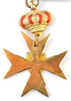 DN "Nemzetközi Szent György Lovagrend" aranyozott, zománcozott kitüntetése nyakpánton, ere...