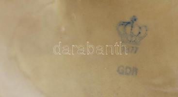 Lippelsdorf kalapos asszony, kézzel festett, jelzett, hibátlan, m:27 cm