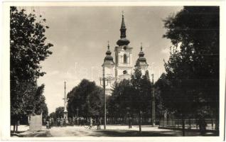 Csurog, Curug; Görögkeleti templom, biciklisták, Schmidt József kiadása / Orthodox Church, cyclists (EK)