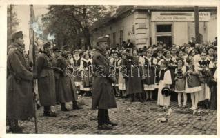 1938 Galánta, bevonulás, Központi étterem / entry of the Hungarian troops, restaurant, 1938 Komárom visszatért So. Stpl